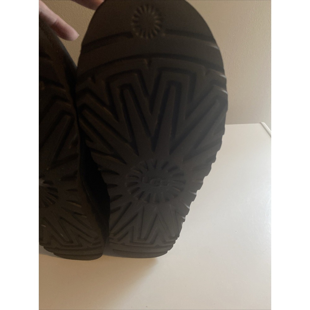 UGG Australia Style Ladies 1016559 Classic Short Black Leather Boots Size 7M - Picture 11 of 14